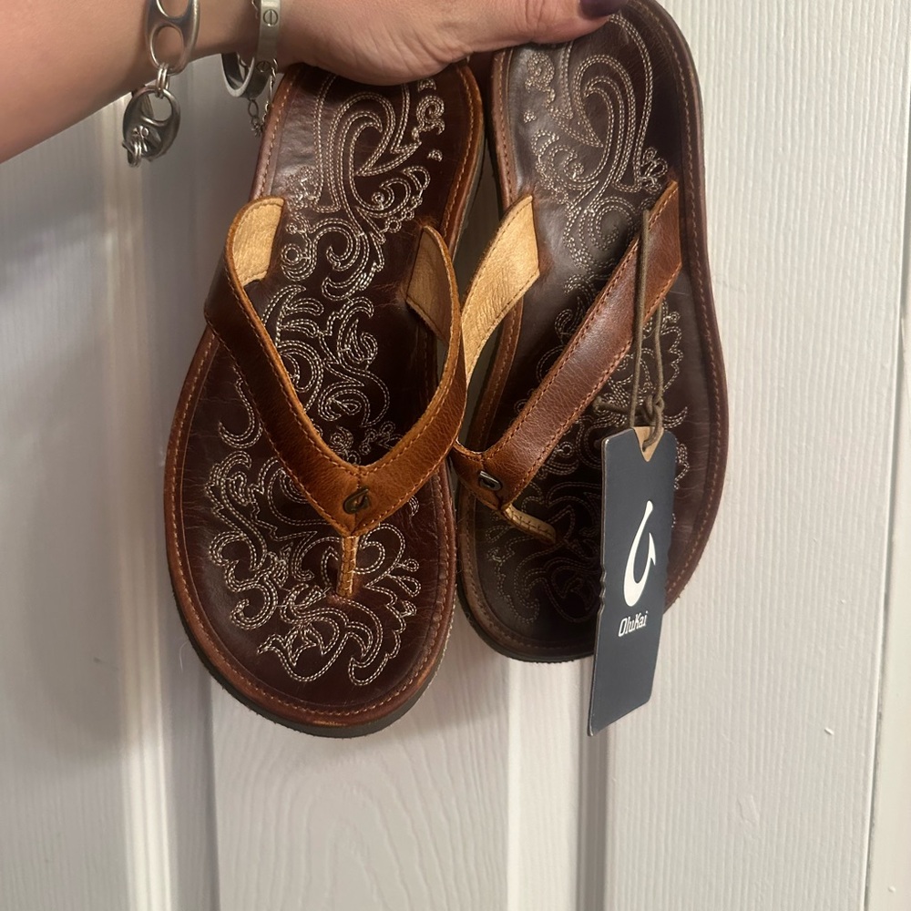 OluKai Paniolo Leather Sandals | Natural Tan Flip Flops | Women’s 5 | NWT